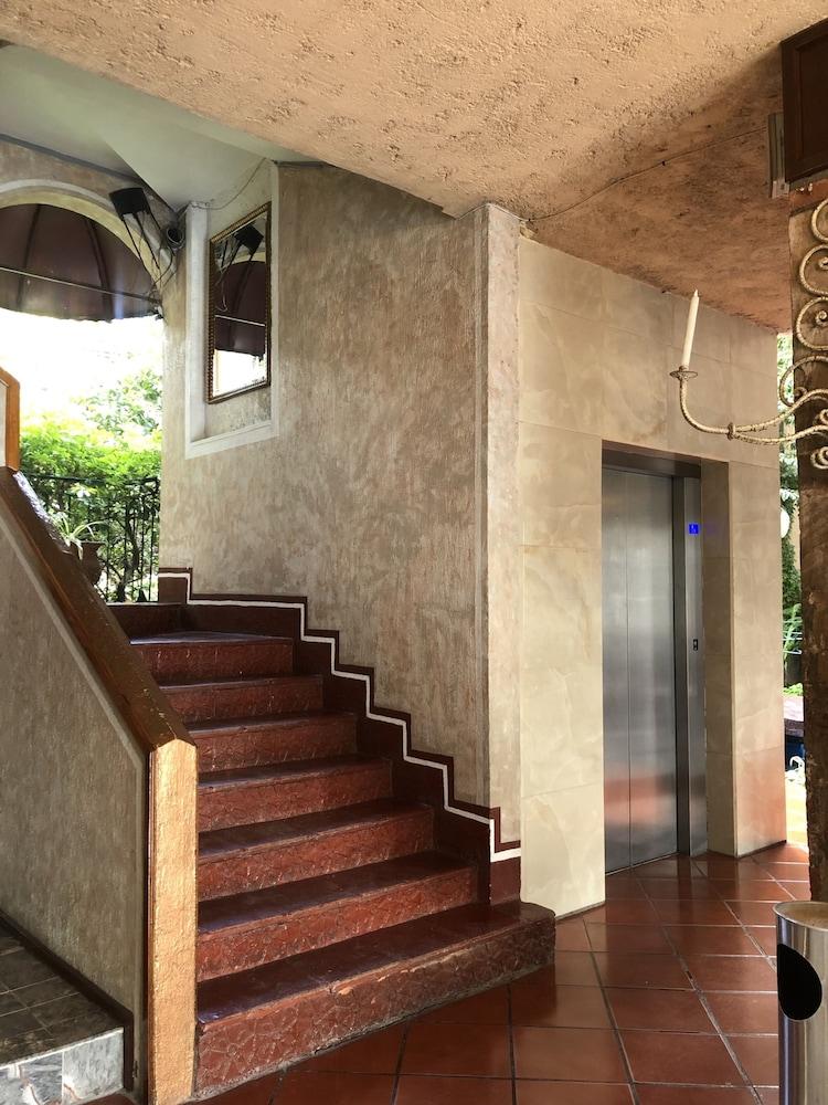 Hotel Inn Galerias Aguascalientes Exterior foto